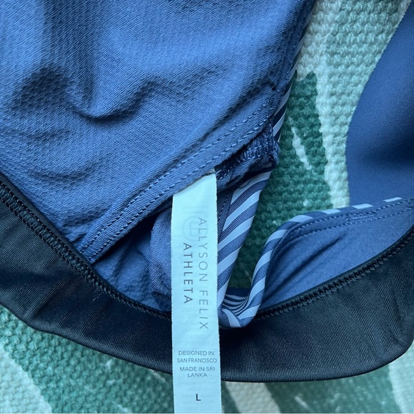 Athleta x Allyson Felix Ultimate Legend Sports Bra Size Large - Picture 8 of 9